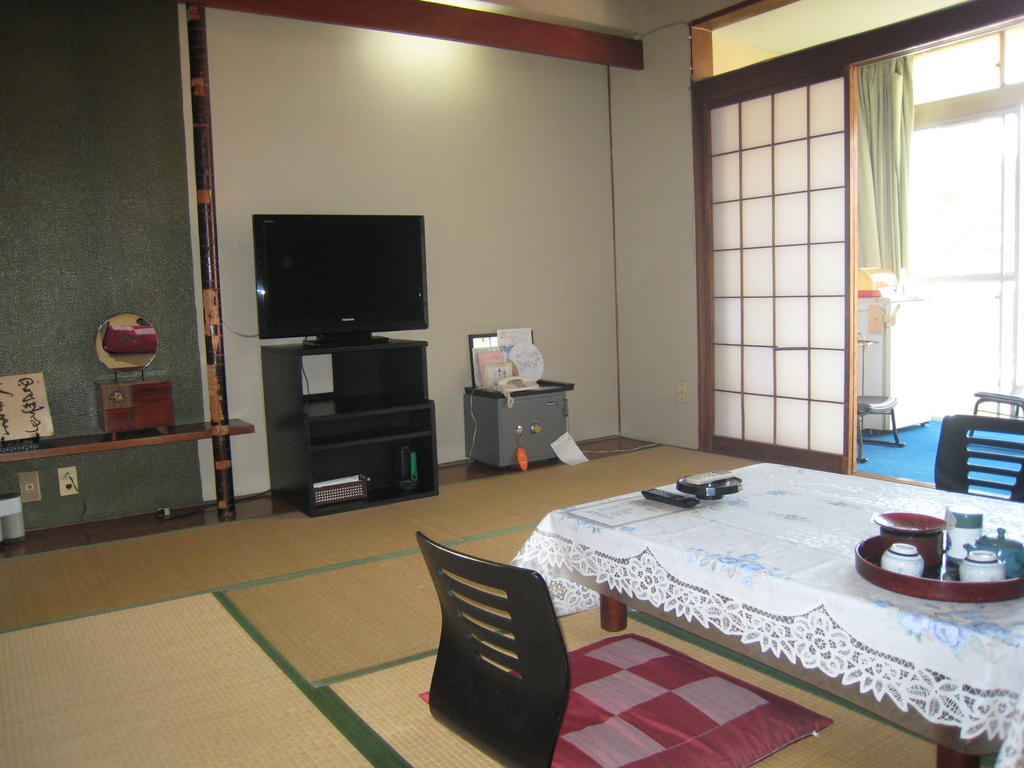 Kajiya Ryokan Futtsu Zimmer foto